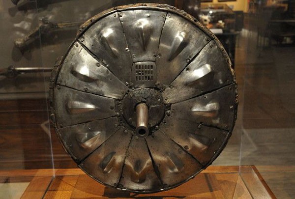 10 видов необычного оружия Средних веков 10 видов необычного оружия Средних веков