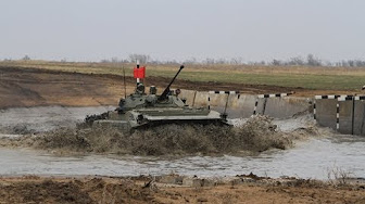 По полю танки грохотали....Танковый биатлон в Волгограде. Отборочный этап "Всеармейских Игр"