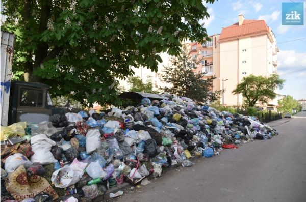 «Мусорную столицу» Украины объявили зоной чрезвычайной экологической ситуации «Мусорную столицу» Украины объявили зоной чрезвычайной экологической ситуации