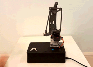 Робот нарушил Первый закон робототехники