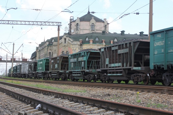 Украинские железнодорожники в четырех областях бастуют, требуя повысить зарплату