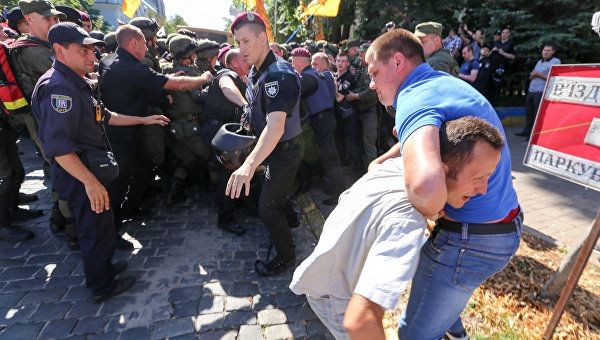 Украина: прямые призывы к террору и внесудебным расправам Украина: прямые призывы к террору и внесудебным расправам