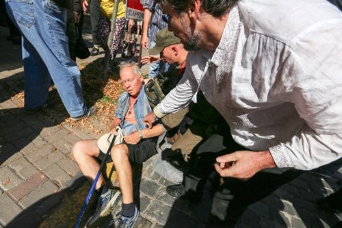 Украина: прямые призывы к террору и внесудебным расправам Украина: прямые призывы к террору и внесудебным расправам