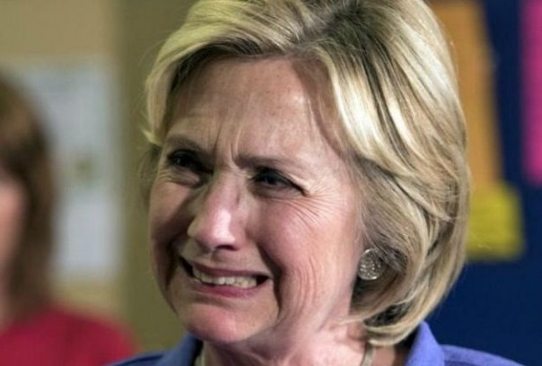 Клинтон заподозрила Путина в стремлении "низвергнуть США"