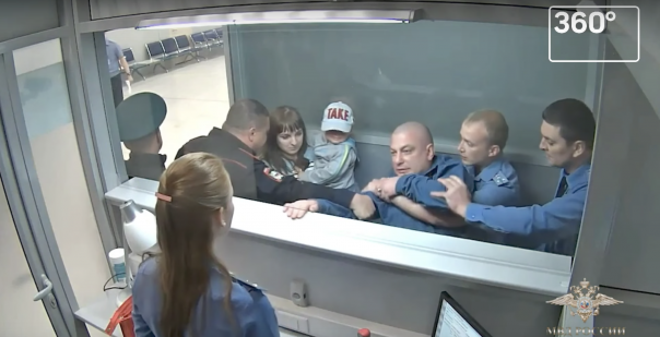 Быдло оставили без отпуска