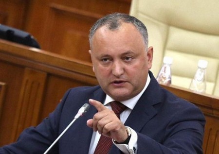 Император Путин и князь Додон