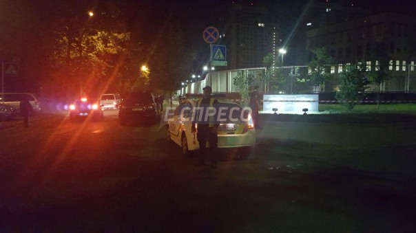 На территории посольства США в Киеве прогремел взрыв На территории посольства США в Киеве прогремел взрыв