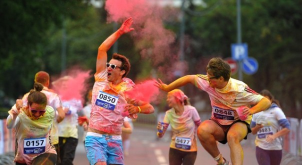 День России начинается с «яркого» забега на 5 километров