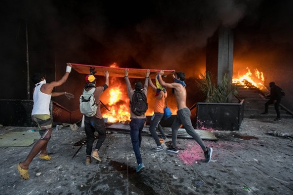 В столице Венесуэлы сожгли здание Верховного суда