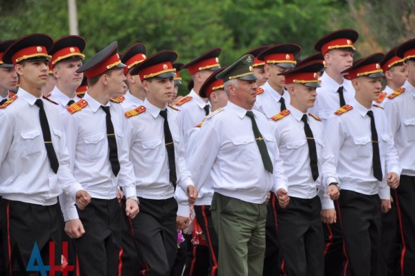 Донецкий военный лицей им. Берегового в торжественной обстановке отметил свой 22-й выпуск Донецкий военный лицей им. Берегового в торжественной обстановке отметил свой 22-й выпуск