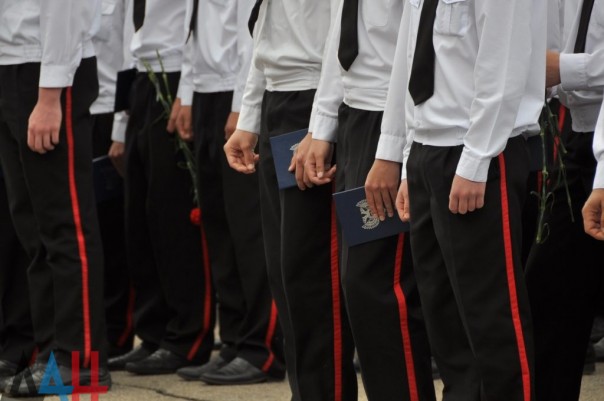 Донецкий военный лицей им. Берегового в торжественной обстановке отметил свой 22-й выпуск Донецкий военный лицей им. Берегового в торжественной обстановке отметил свой 22-й выпуск