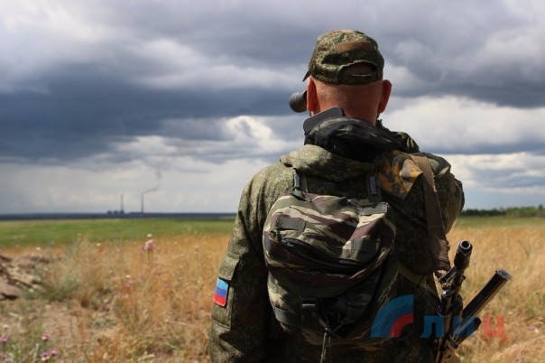 Народная милиция ЛНР показала позиции под Светлодарском, которые "захватили" ВСУ Народная милиция ЛНР показала позиции под Светлодарском, которые "захватили" ВСУ