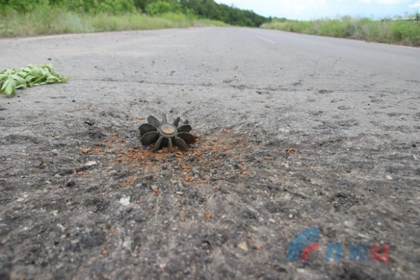 Сводка от НМ ЛНР 17 июня 2017. Пьяный боец ВСУ в зоне "АТО" расстрелял из автомата четырех сослуживцев, более десятка дезертировали из части Сводка от НМ ЛНР 17 июня 2017. Пьяный боец ВСУ в зоне "АТО" расстрелял из автомата четырех сослуживцев, более десятка дезертировали из части