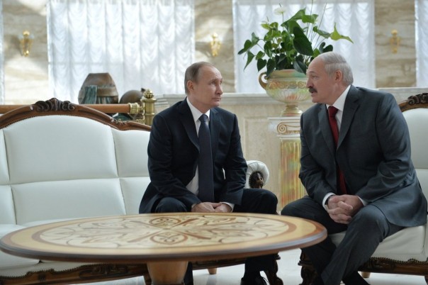 Беларусь будет платить за газ российскими рублями: Путин дал Лукашенко «зелёный свет»