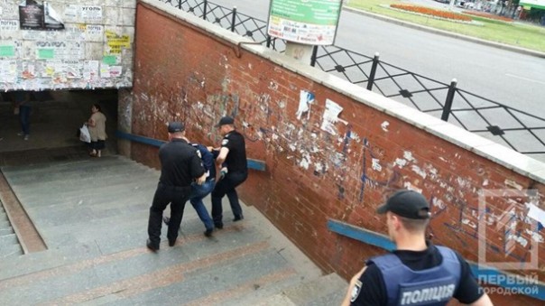 Саакашвили закидали яйцами с зеленкой