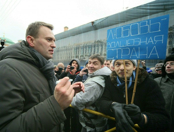 Навальный в кругу друзей: уголовники, маньяки и «2%»