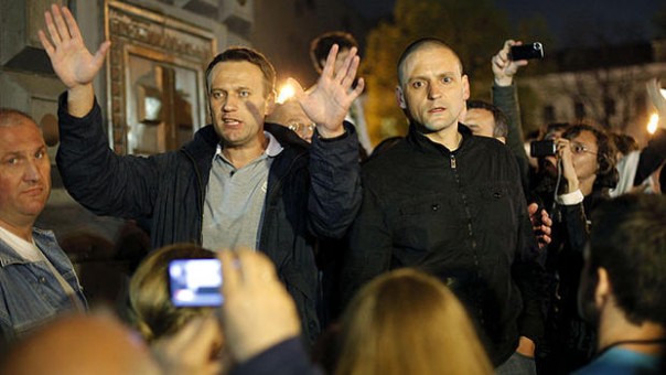Навальный в кругу друзей: уголовники, маньяки и «2%»