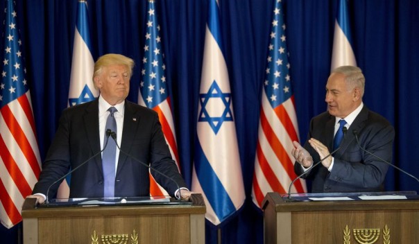 Брифинг Трампа...