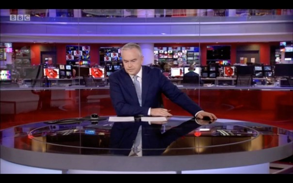 Телеведущий насмешил жителей Британии задумчивым молчанием в прямом эфире