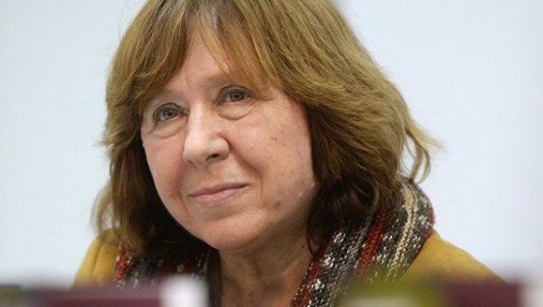 Всё встало на свои места... "Я любила и женщин, и мужчин": нобелевский лауреат Алексиевич сделала каминг-аут