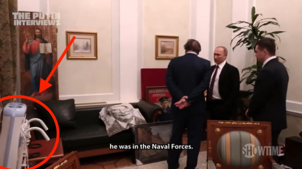 Стоун показал экран компьютера Путина c Windows XP
