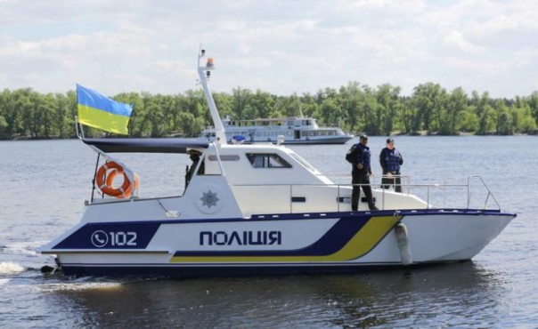 В одной европейской стране теперь на пляж ходят отдыхать с гранатометом