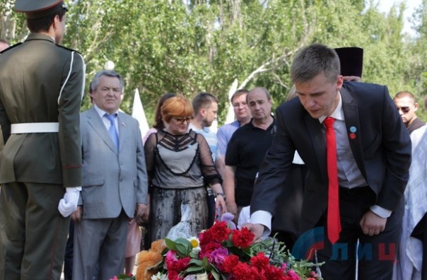 Сводка от НМ ЛНР 27 июня 2017. ''Хлебное перемирие'' в разгаре: ВСУ обстреляли н.п. Веселая Гора Сводка от НМ ЛНР 27 июня 2017. ''Хлебное перемирие'' в разгаре: ВСУ обстреляли н.п. Веселая Гора