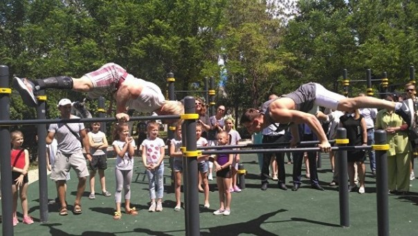 В Крыму начали строительство спортплощадок для людей с ограниченными возможностями В Крыму начали строительство спортплощадок для людей с ограниченными возможностями