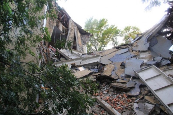 Обрушение здания в Донецке: Власти вернулись к версии о теракте Обрушение здания в Донецке: Власти вернулись к версии о теракте