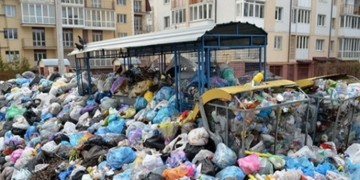 Во Львове готовятся к эвакуации детей из-за мусорного коллапса