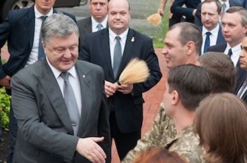 Всё решит не первая встреча