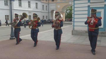 Танец лебедей в исполнении трубачей