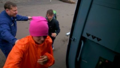 Вертолетчики Росгвардии спасли туристов на Сахалине