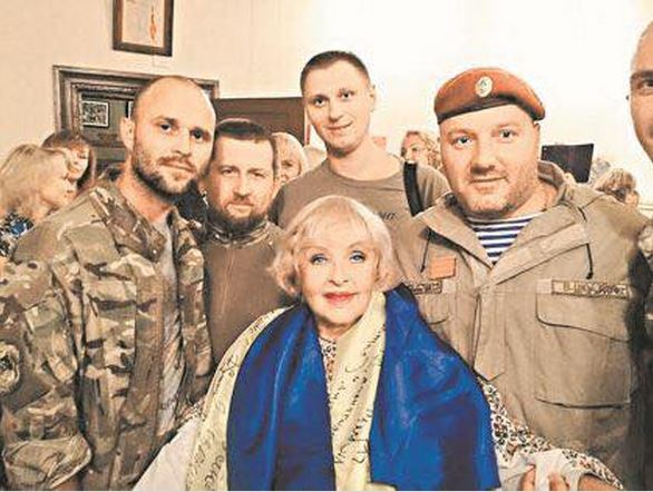 Бывшая советская актриса свихнулась на почве украинского национализма