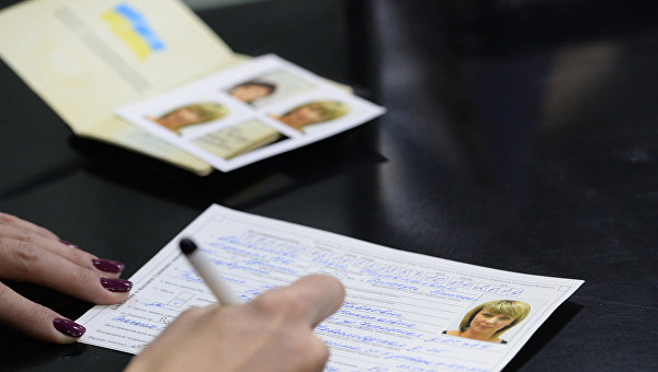 Важное решение: российские паспорта для бывших граждан Украины. Андрей Бабицкий