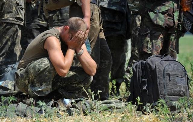 Украинская армия убивает сама себя