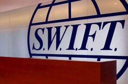 ЦБ предложил корпорациям использовать российский аналог SWIFT