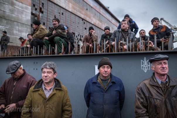Аврора металась в испуге по Неве, не зная куда сбежать