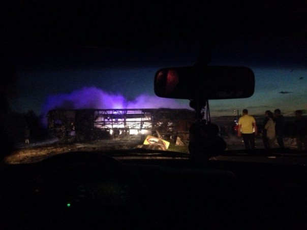 В Татарстане при столкновении автобуса и грузовика погибли 13 человек В Татарстане при столкновении автобуса и грузовика погибли 13 человек