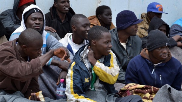 «Африканская» Германия: Количество желающих пожить в Европе не становится меньше