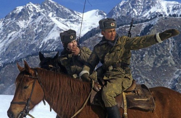 Как после распада СССР делили оружие советской армии