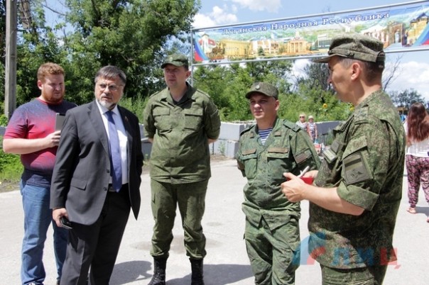 Сводка от НМ ЛНР 8 июля 2017. Брифинг представителей МГБ и МВД ЛНР по поводу теракта в Луганске. Киев сорвал отвод на КПВВ Станица Луганская Сводка от НМ ЛНР 8 июля 2017. Брифинг представителей МГБ и МВД ЛНР по поводу теракта в Луганске. Киев сорвал отвод на КПВВ Станица Луганская