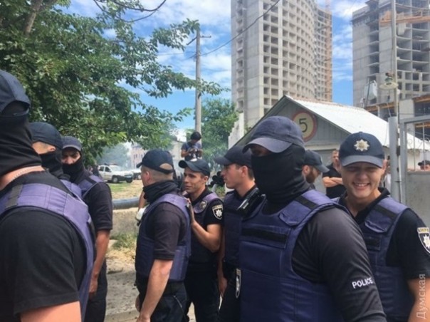 В Одессе на стройке произошла очередная потасовка В Одессе на стройке произошла очередная потасовка