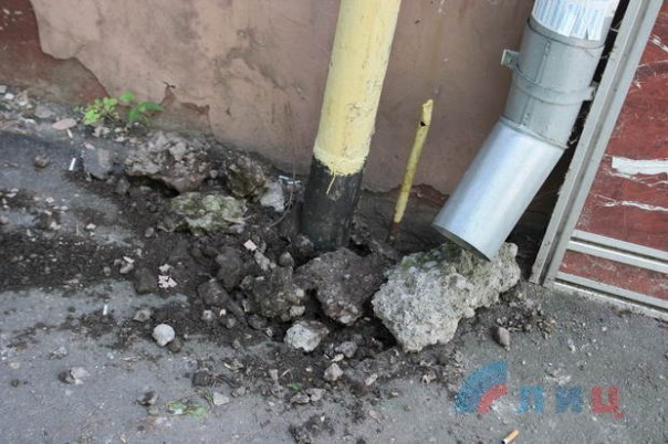 Сводка от НМ ЛНР 10 июля 2017. Правоохранители пресекли попытку закладки неизвестного устройства у жилого дома в Луганске