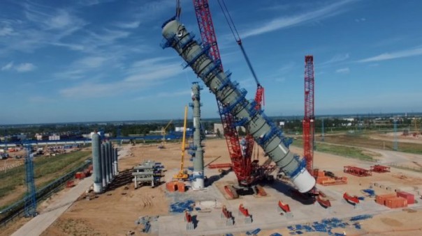 «Модернизация под ключ»: опубликованы новые кадры со стройки крупного НПЗ