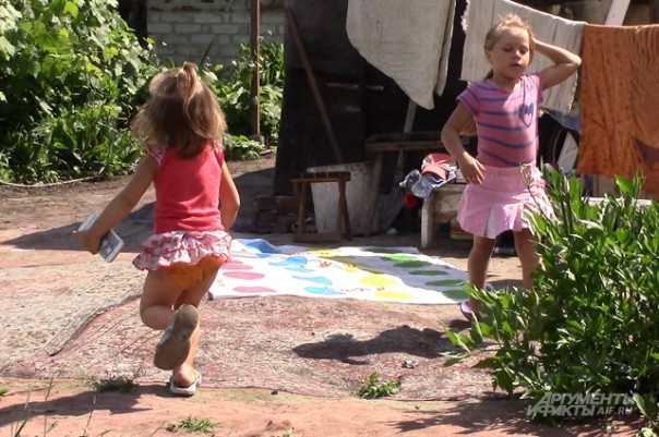 «Могут просто убить». История семьи, сбежавшей из занятого ВСУ посёлка «Могут просто убить». История семьи, сбежавшей из занятого ВСУ посёлка