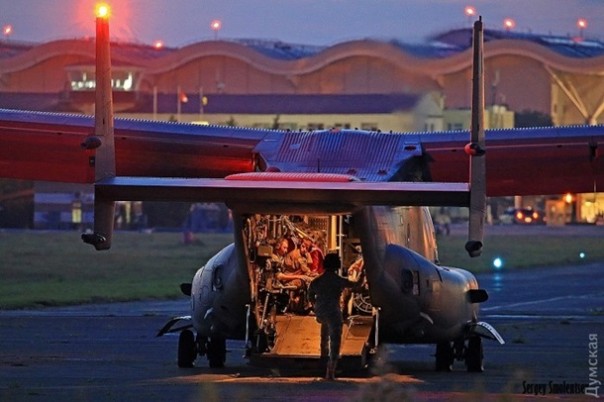 На Украину впервые прилетели конвертопланы США На Украину впервые прилетели конвертопланы США