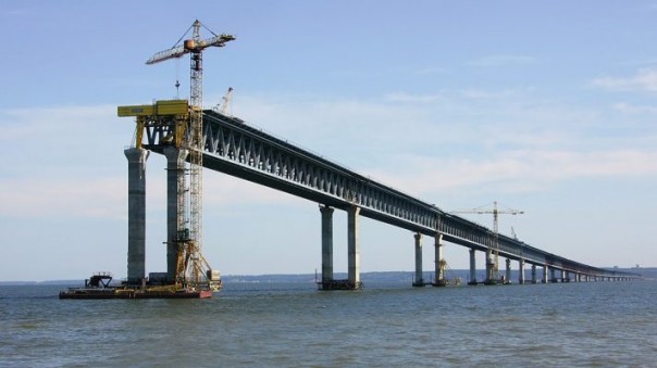 Российский «айсберг» для Украины или Керченский мост как рука Кремля?