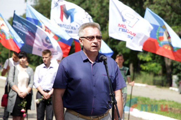 Сводка от НМ ЛНР 14 июля 2017. Укрофашисты за неделю выпустили по территории ЛНР более 500 боеприпасов, за сутки 4 раза нарушили "режим тишины" Сводка от НМ ЛНР 14 июля 2017. Укрофашисты за неделю выпустили по территории ЛНР более 500 боеприпасов, за сутки 4 раза нарушили "режим тишины"