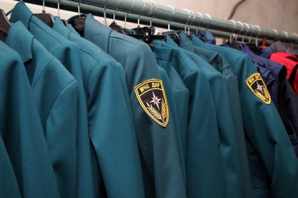 Глава ДНР Александр Захарченко встретился с работниками швейной фабрики «Снежинка» Глава ДНР Александр Захарченко встретился с работниками швейной фабрики «Снежинка»